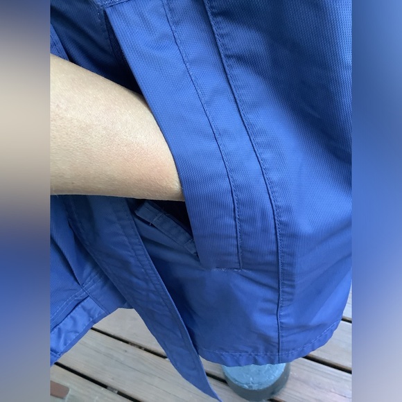 Waterproof Columbia jacked ☔️☔️ - Picture 8 of 11